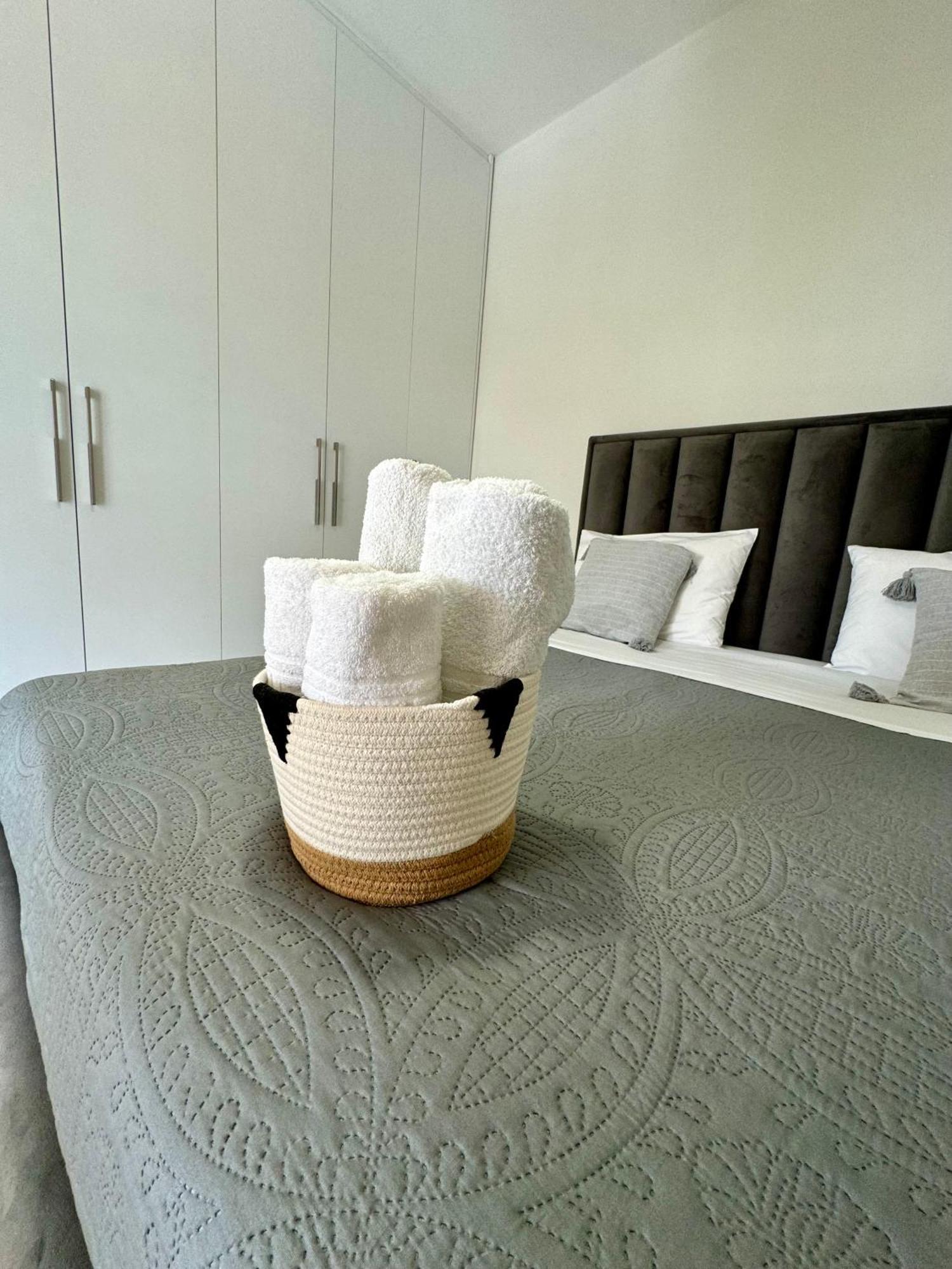 Belaire Luxury Apartment Sarandë 외부 사진